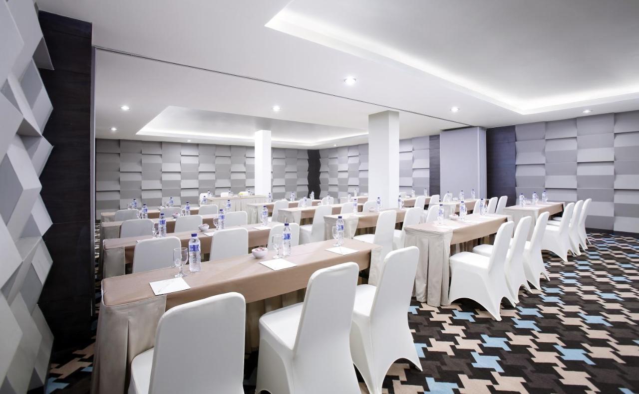 ג'קרטה Hotel Santika Kelapa Gading מראה חיצוני תמונה