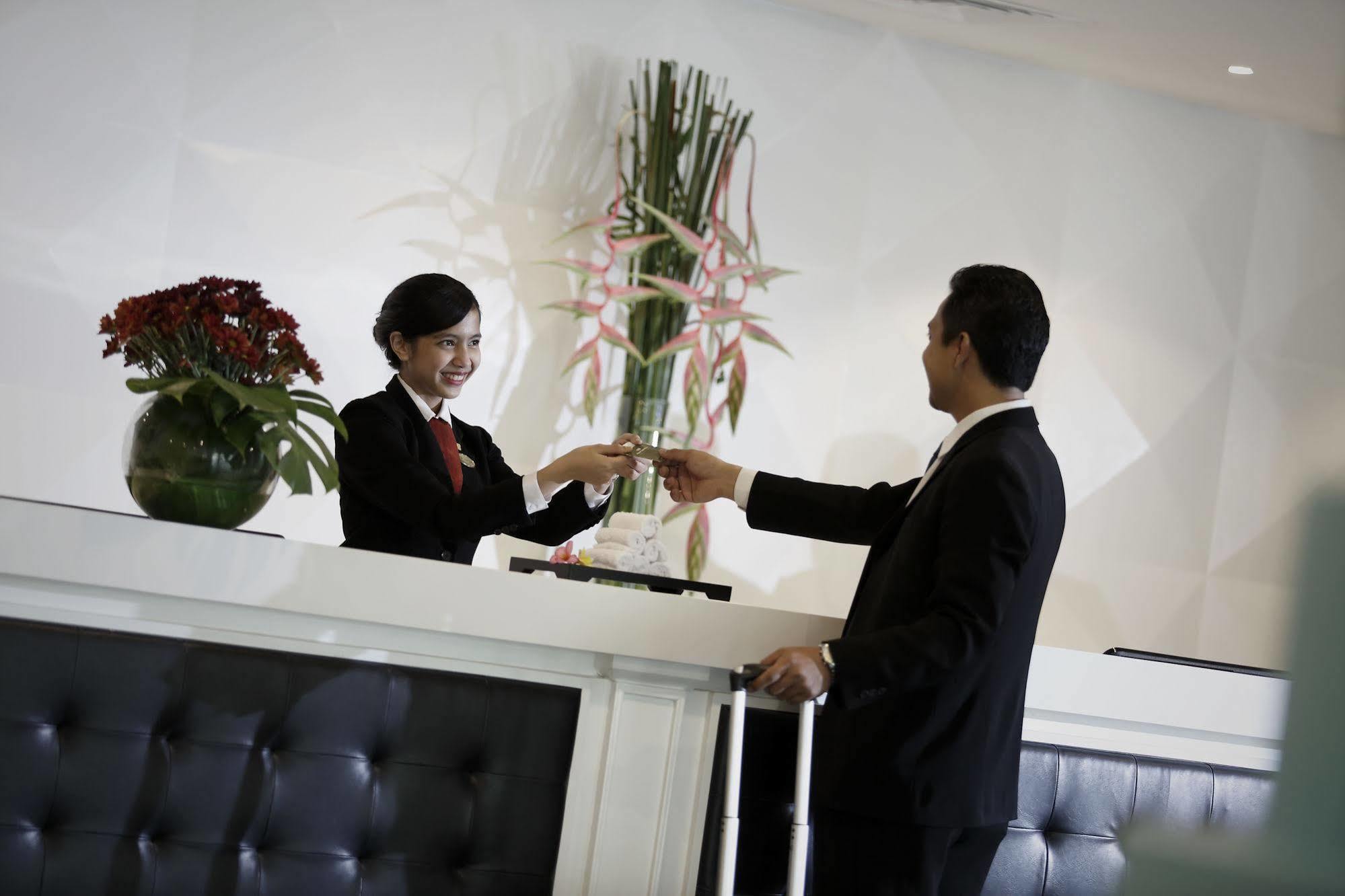 ג'קרטה Hotel Santika Kelapa Gading מראה חיצוני תמונה